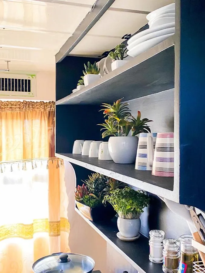 Mido Spaces Manila 0*,  Philippines